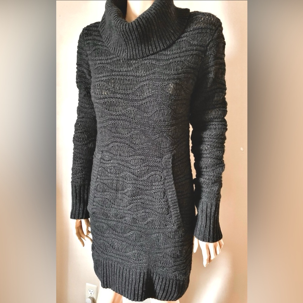 Max Azaria Sweater Dress Size S New!